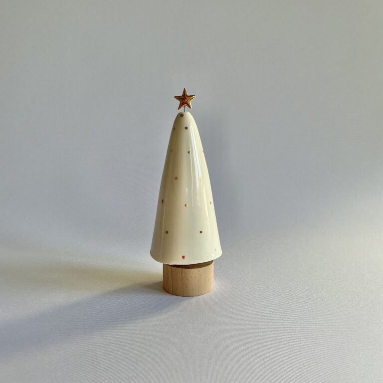 Decorative mini Christmas tree, white, with a gold spot design and gold star